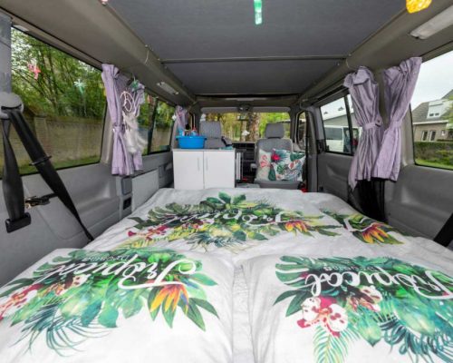Camper-Tropical-bed-1-2-1030x685